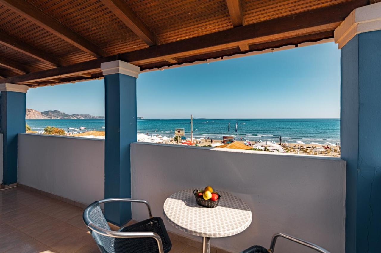Bluewaves Aparthotel Laganas Bagian luar foto