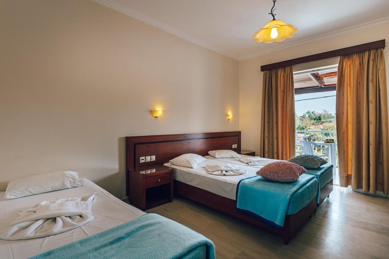 Bluewaves Aparthotel Laganas Bagian luar foto