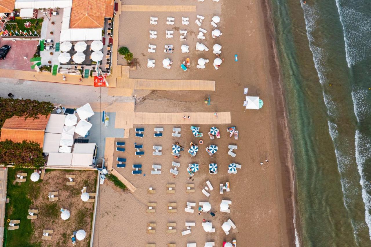 Bluewaves Aparthotel Laganas Bagian luar foto